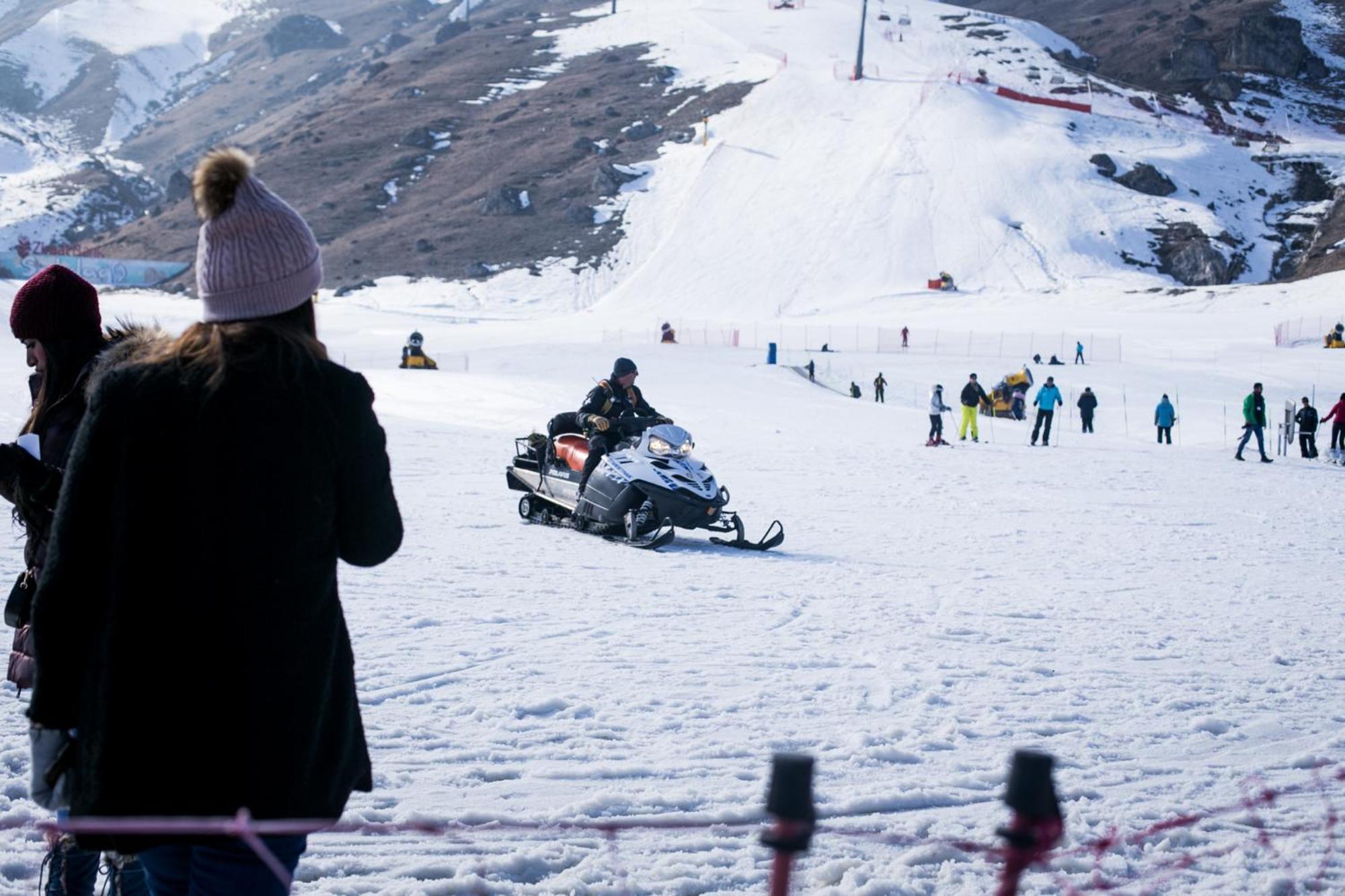 Zirve Hotel Shahdag Exteriör bild